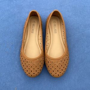 Flats color tan size 7